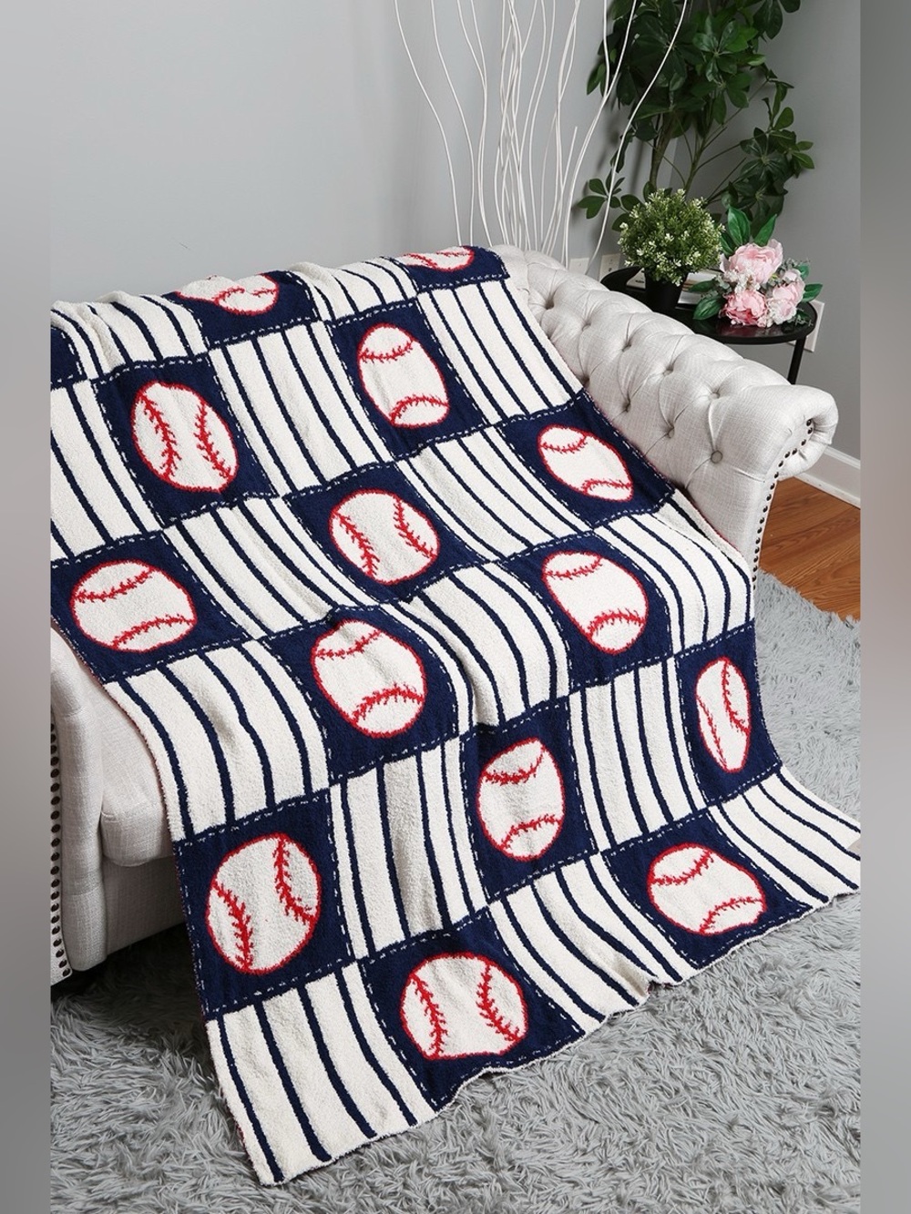 Comfy Luxe Baseball Pattern Print Cozy Throw Blanket